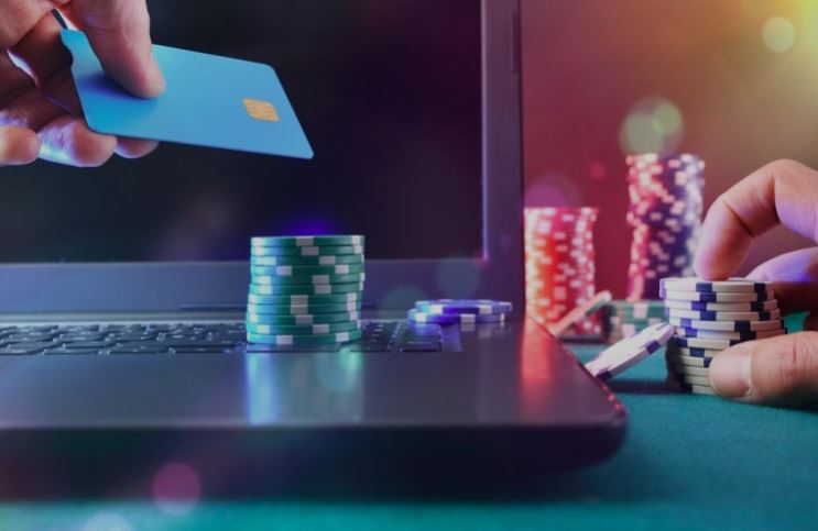 The Pros and Cons of Credit Card Transactions at Online Casinos